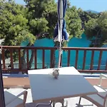 Apostolis 3* Patitiri