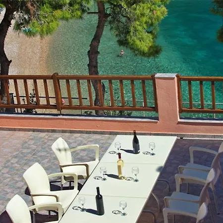 Apostolis Inn