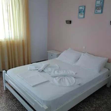Apostolis Inn 3*