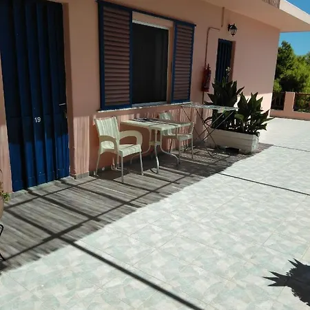 Apostolis 3* Patitiri