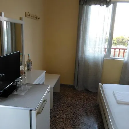 Apostolis Inn 3*