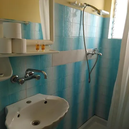 Inn Apostolis 3*