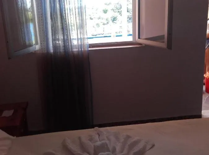 Apostolis Patitiri (Alonnisos)